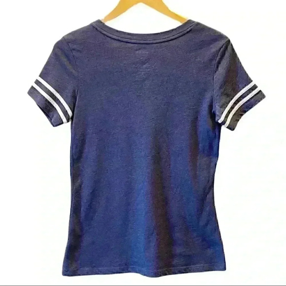 NFL New  England Patriots T-Shirt Short Sleeve V Neck Blue Red Small - Picture 4 of 16